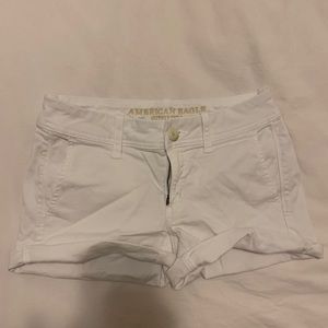 American Eagle white shorts